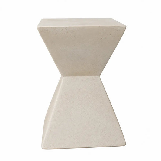 Table d’appoint extérieure en ciment composite fibre de verre forme sablier beige 35 x 35 x 45 cm